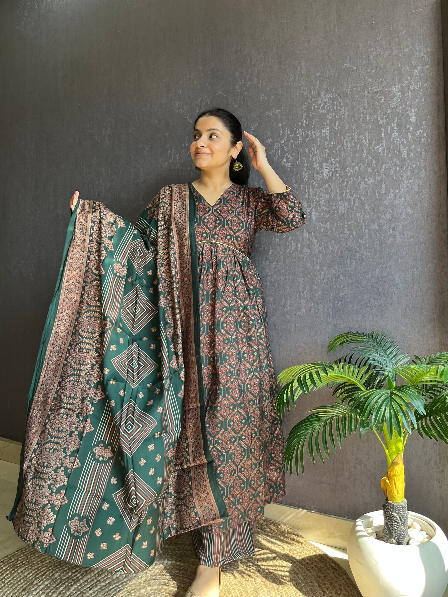 Alia cut printed suit set