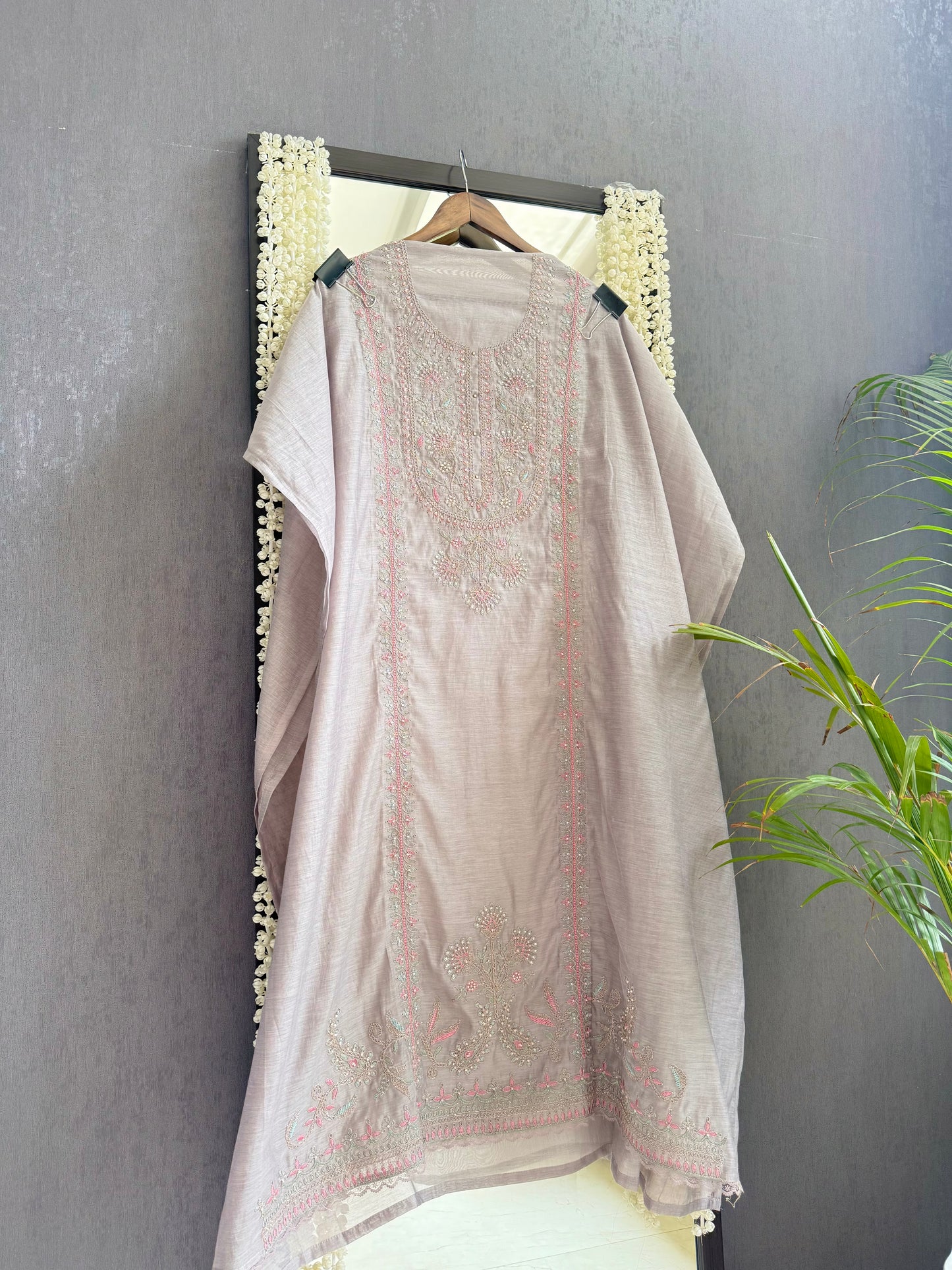 Luxurious Mul chanderi antique dori sitara suit