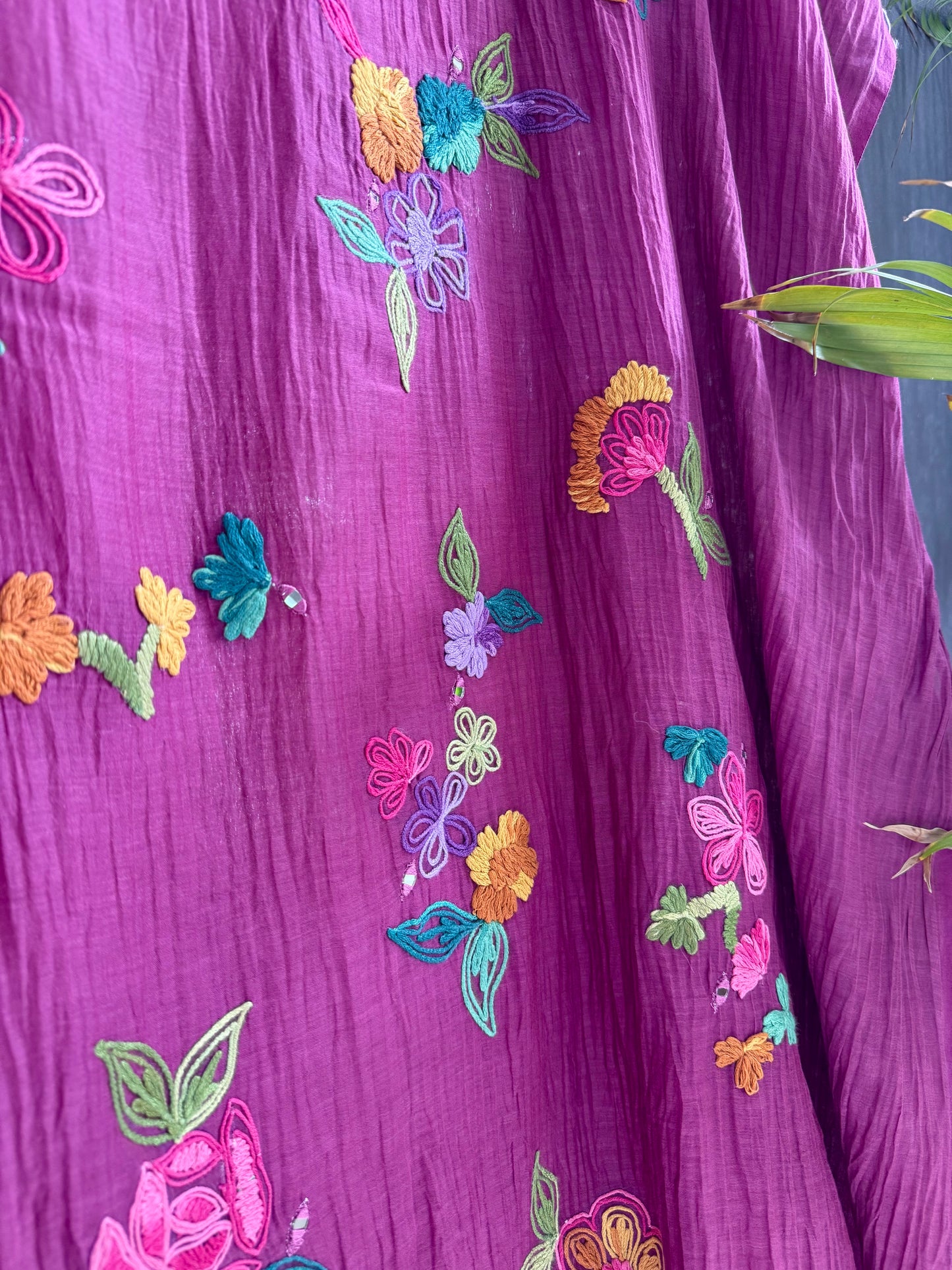 Luxurious Mul chanderi Frenchknot mirror work suit