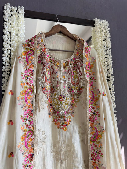 Luxurious dreamy handwork suit