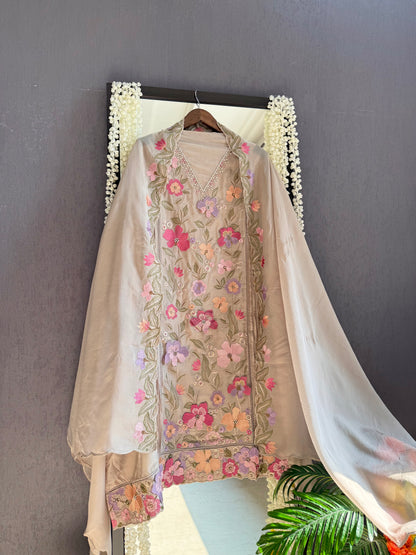 Luxurious organza appliqué work floral suit