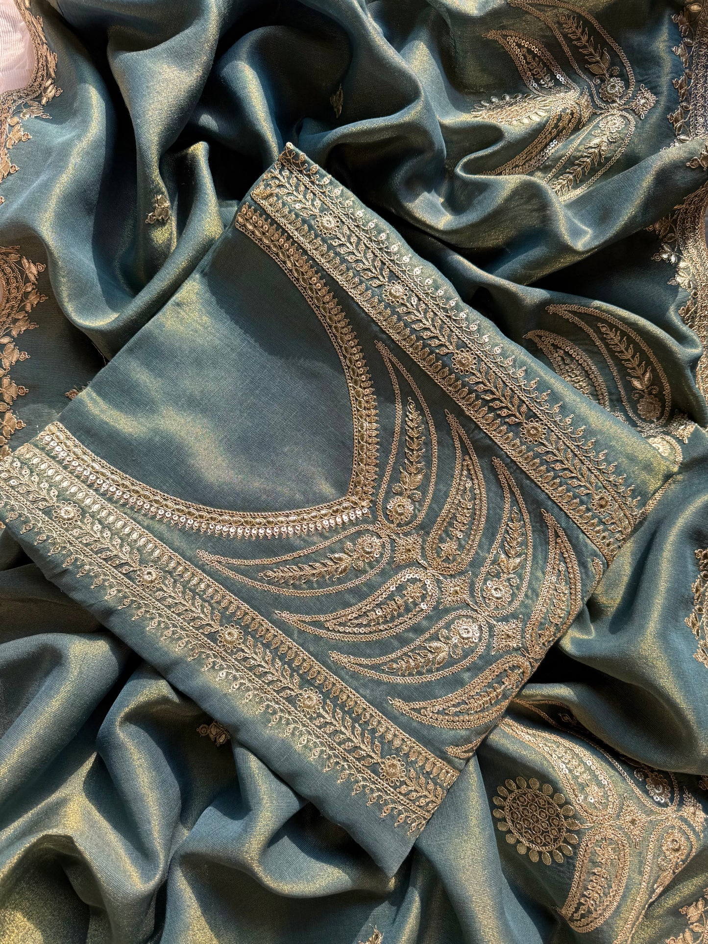 Luxurious Tissue silk suit