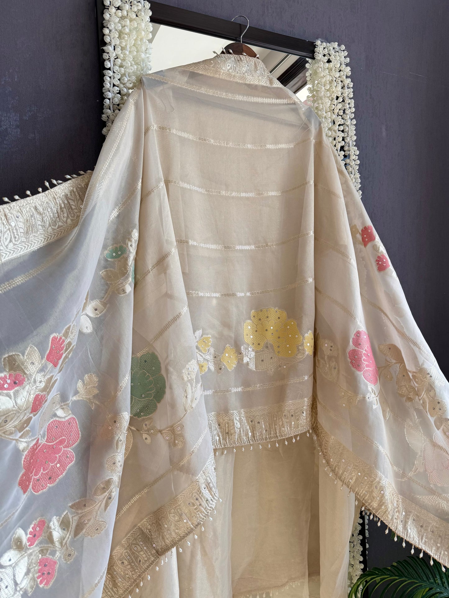 Luxurious handwork suit