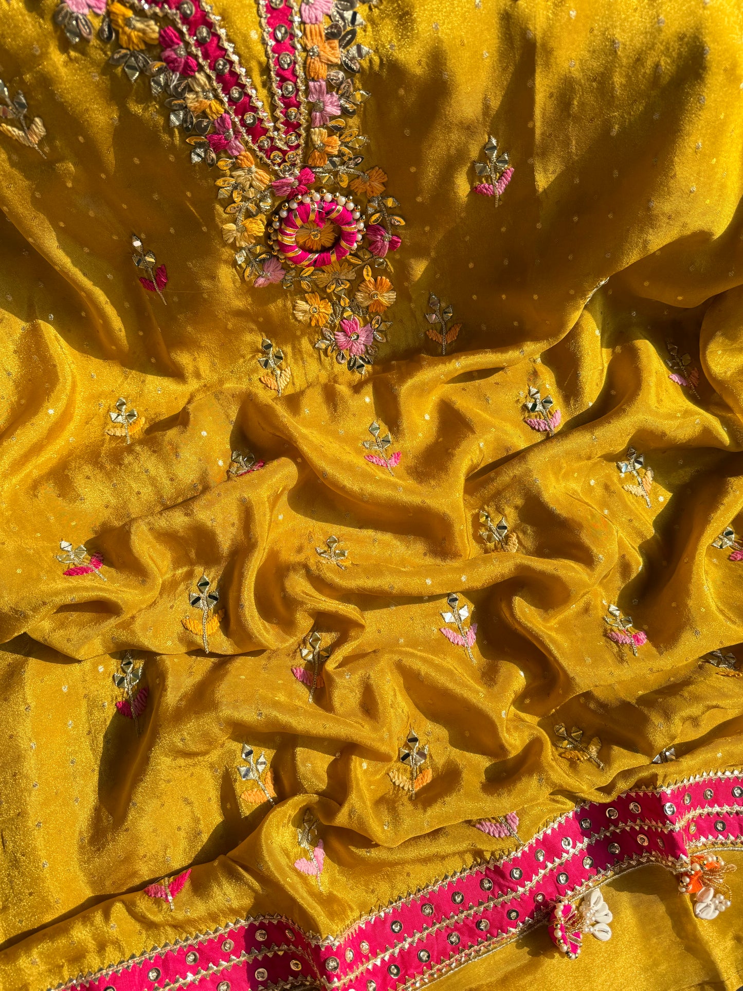 Luxurious Gotapatti Tissue silk suit