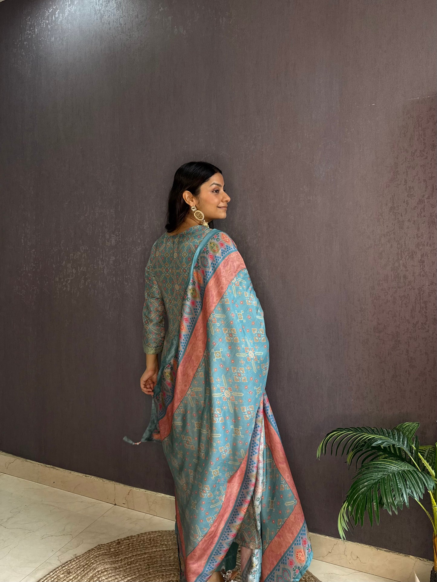 Meenakari Benarsi Handwork suit set