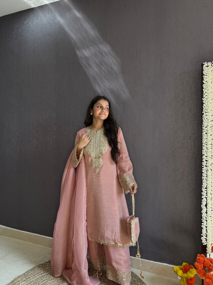 Luxurious crush tissue aari work set