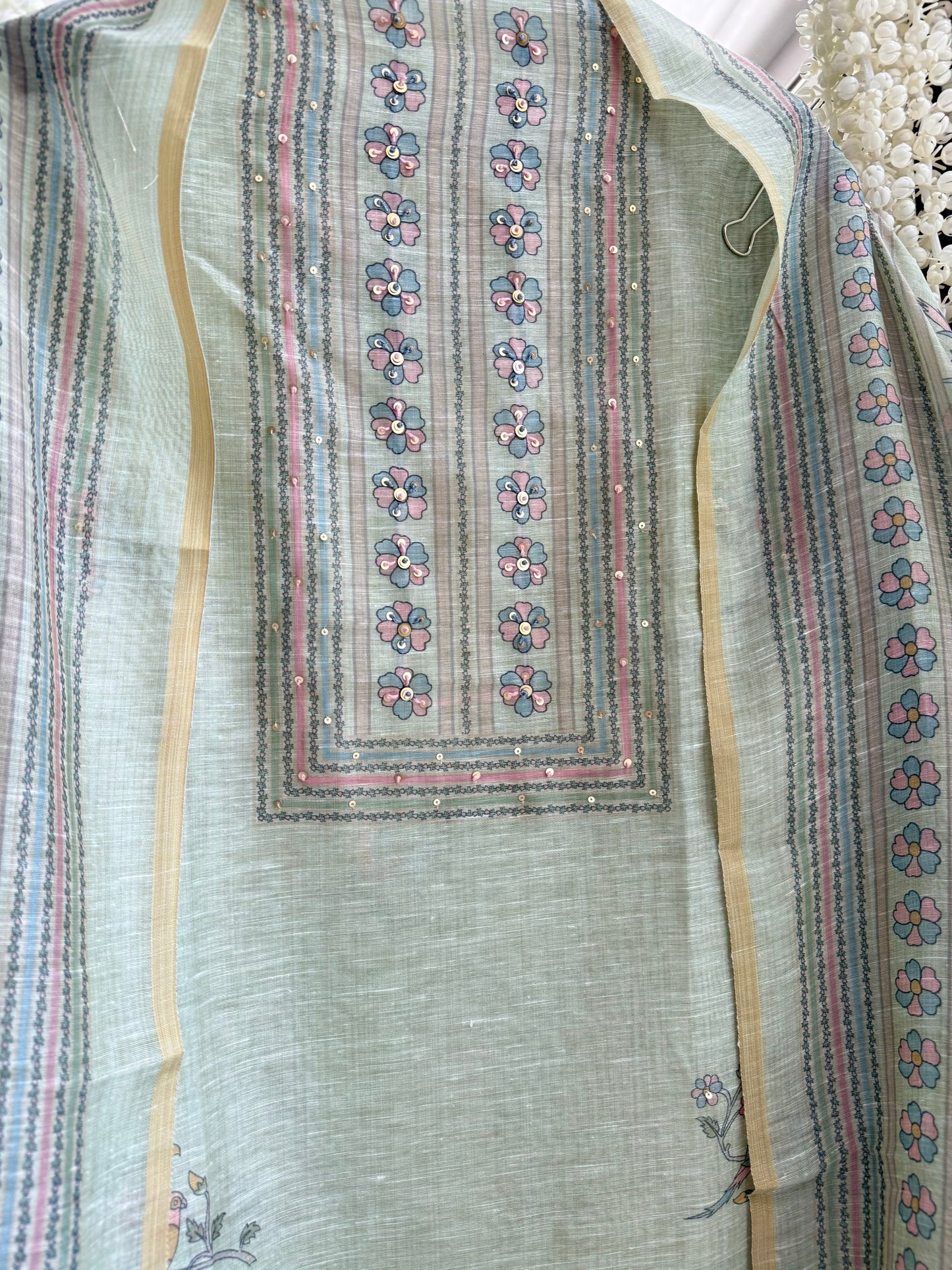 Linen handwork birds suit