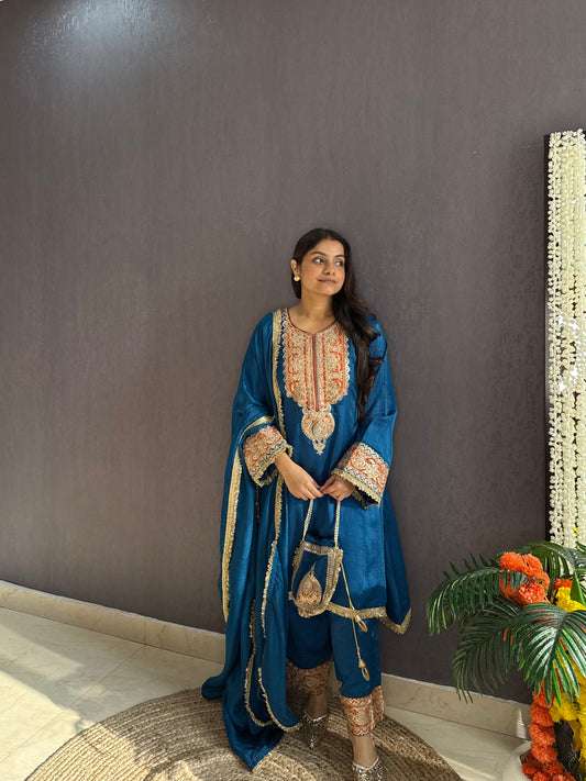 Luxurious raw silk aari work set