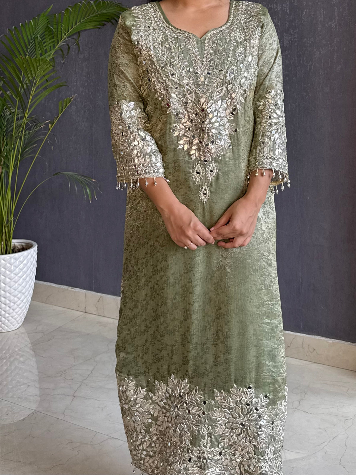 Tissue jacquard gotapatti mirror set