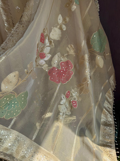 Luxurious handwork suit