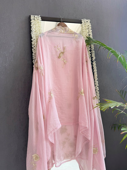 Luxurious Mul chanderi parsi thread suit