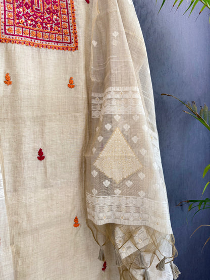 Linen frenchknot suit