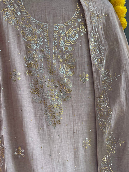 Luxurious Mul chanderi mukaish suit