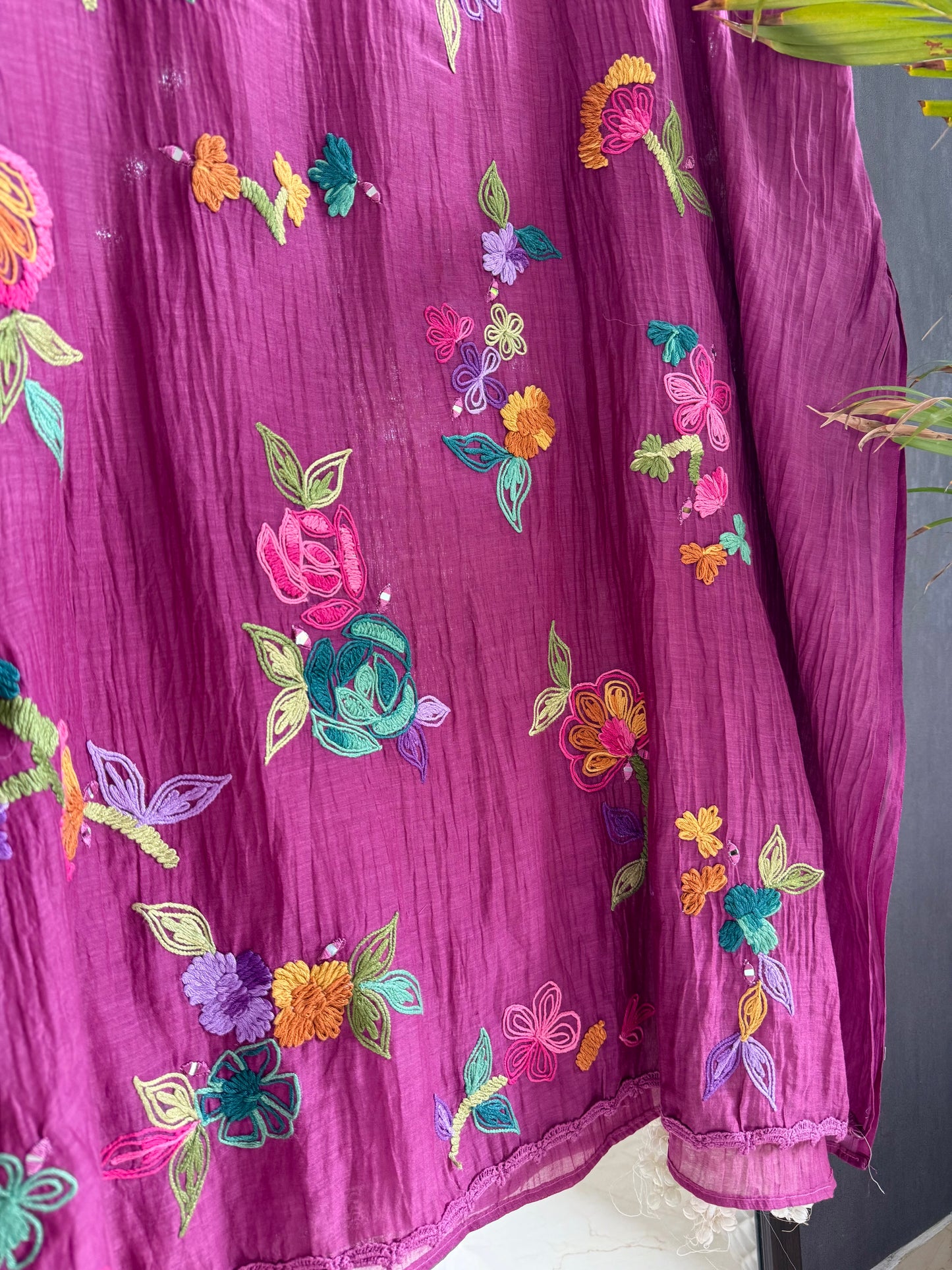 Luxurious Mul chanderi Frenchknot mirror work suit