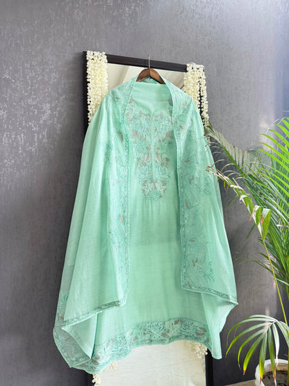 Luxurious Mul chanderi threadwork floral suit