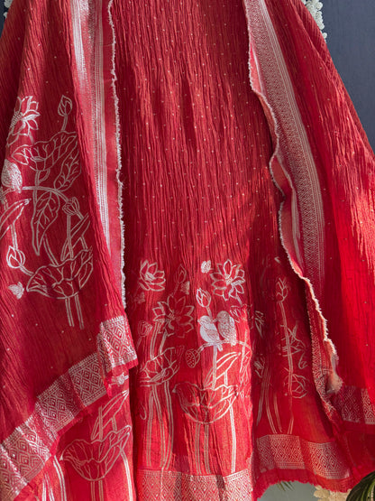 Luxurious crush benarsi lotus suit