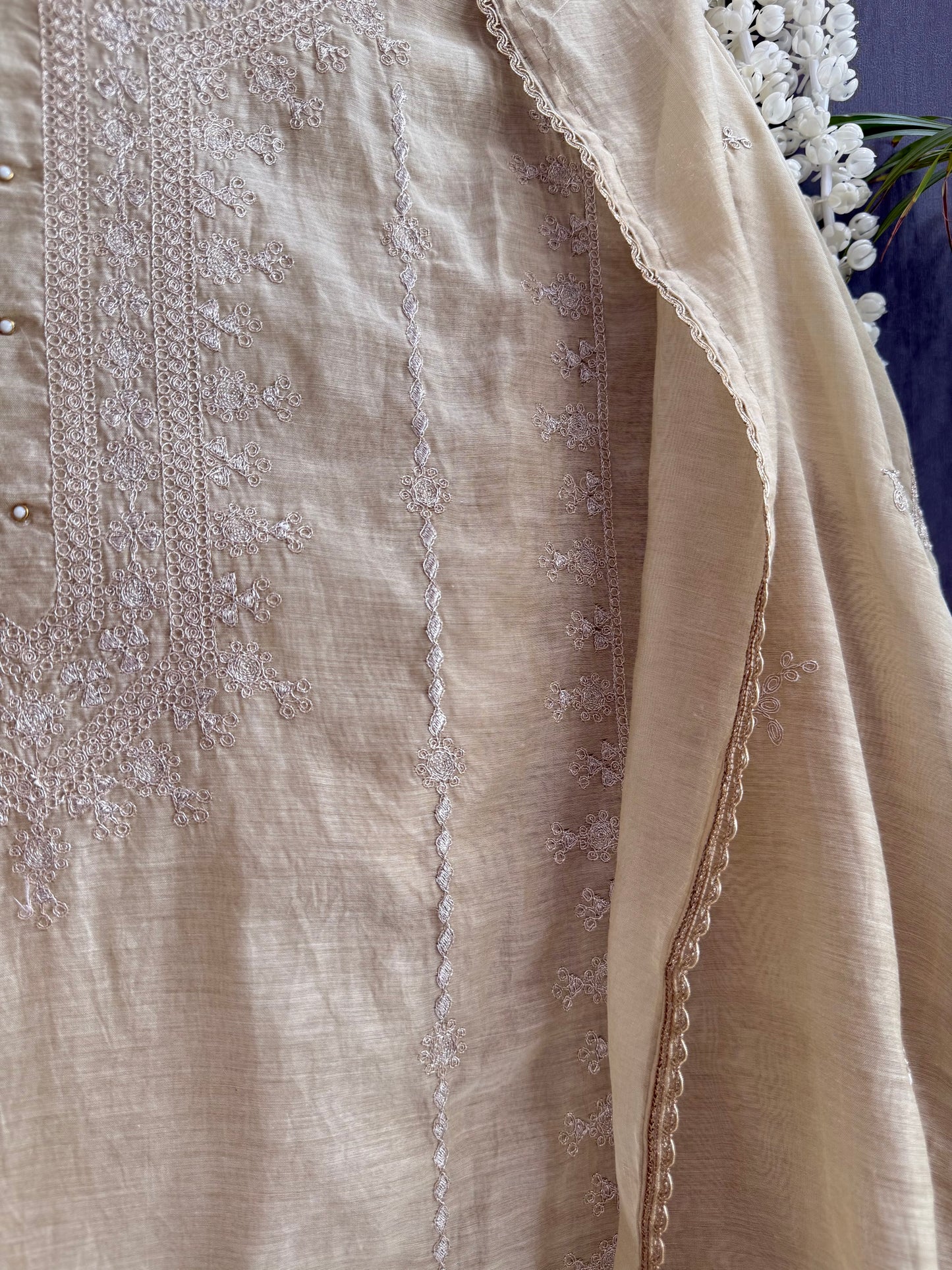 Luxurious Mul chanderi dori sitara suit