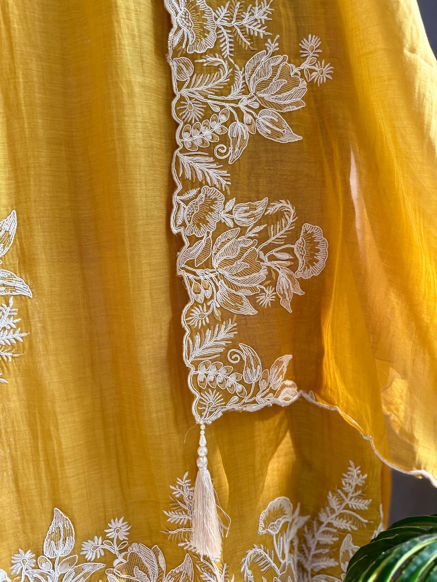 Luxurious aari work Mul chanderi suit