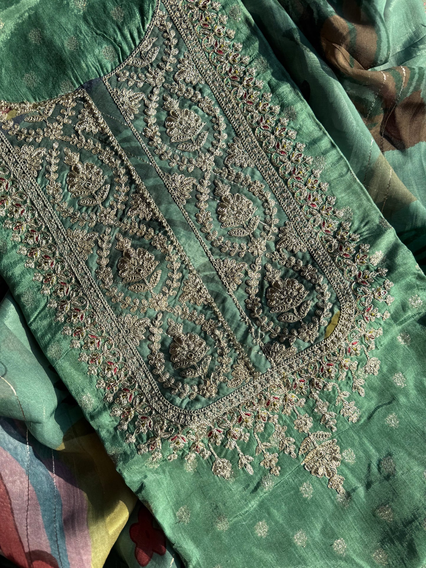 Benarsi aari work suit