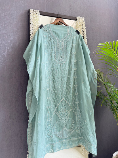 Luxurious Mul chanderi lucknowi bouquet suit