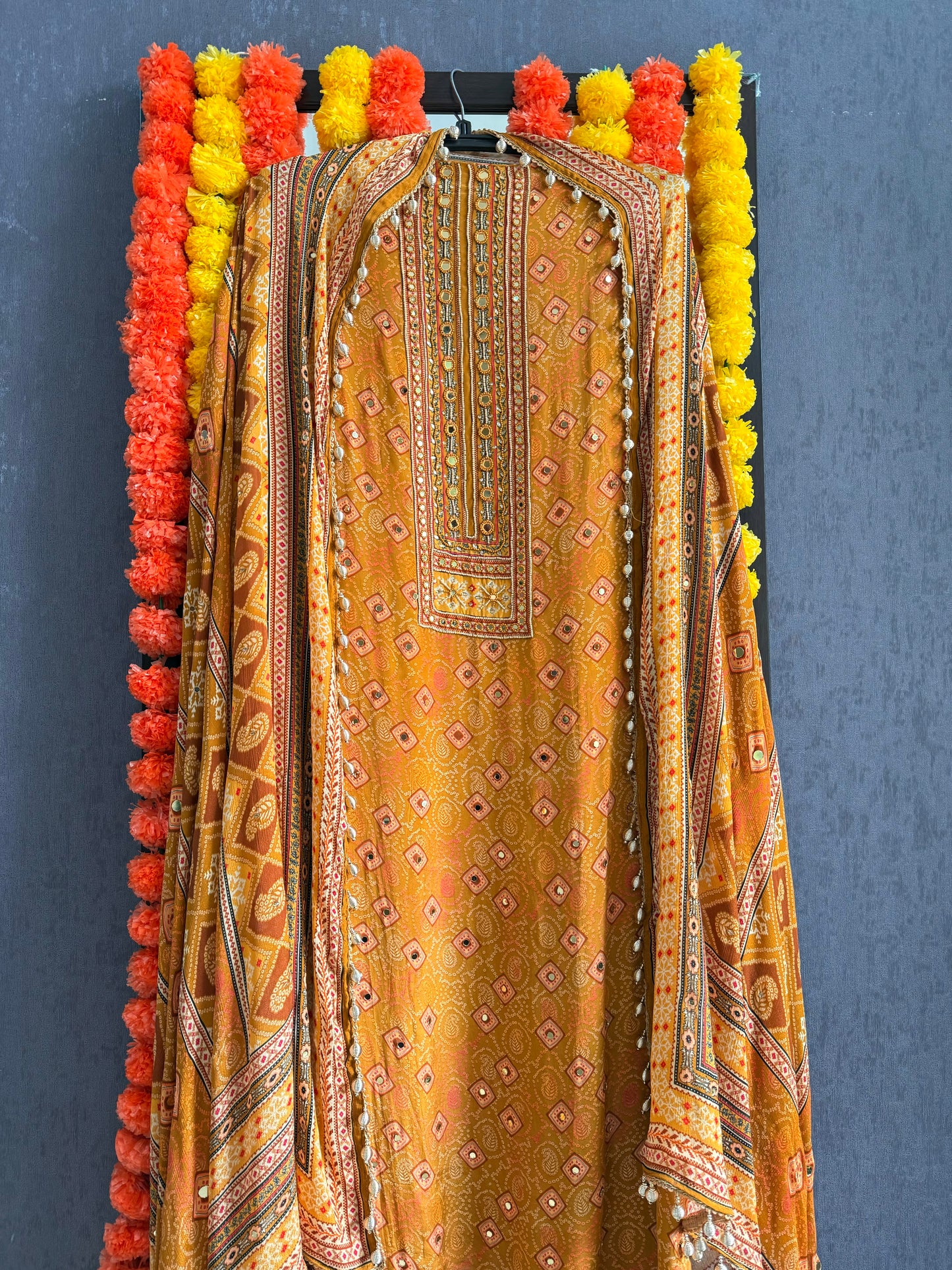 Premium crepe pakistani bandhani suit