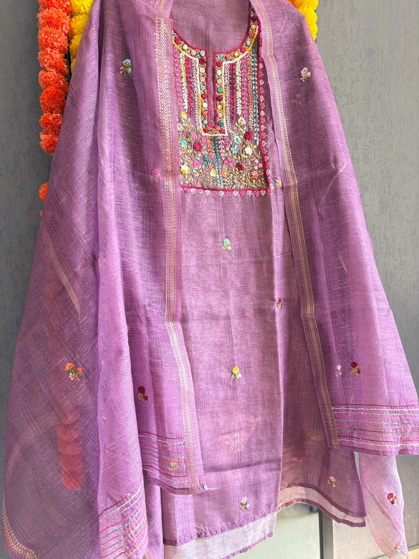 Premium linen handwork frenchknot suit