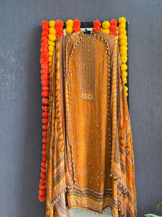 Premium crepe pakistani bandhani suit
