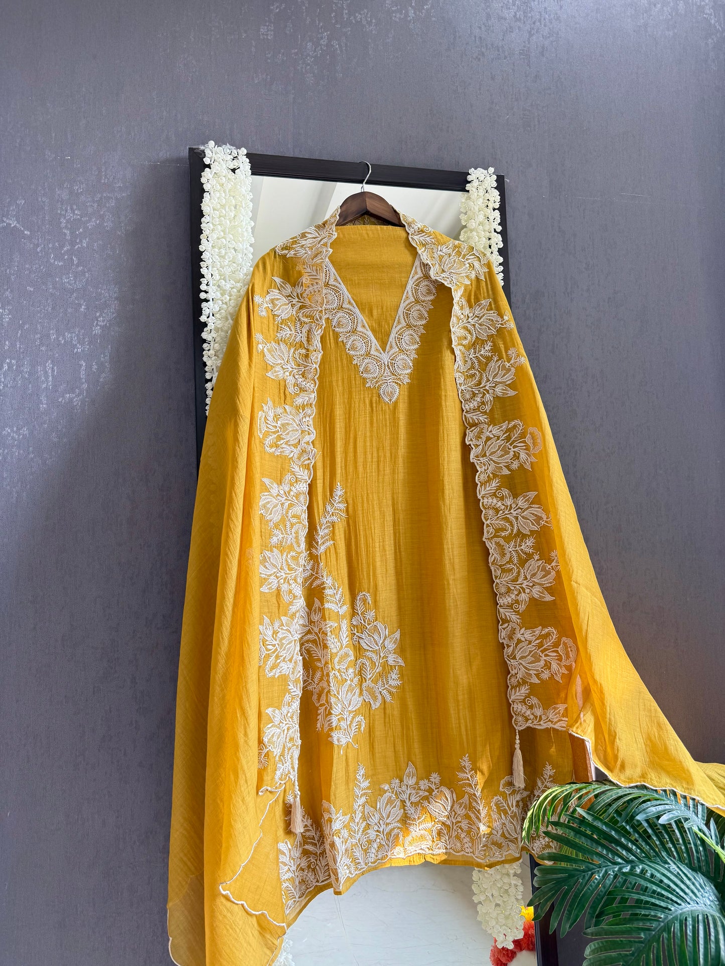 Luxurious aari work Mul chanderi suit