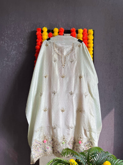 Luxurious Gotapatti Benarsi suit