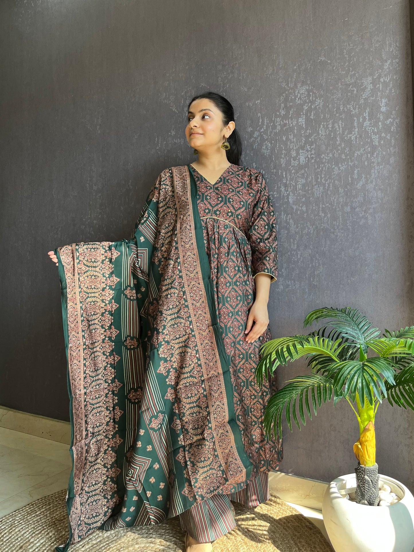 Alia cut printed suit set