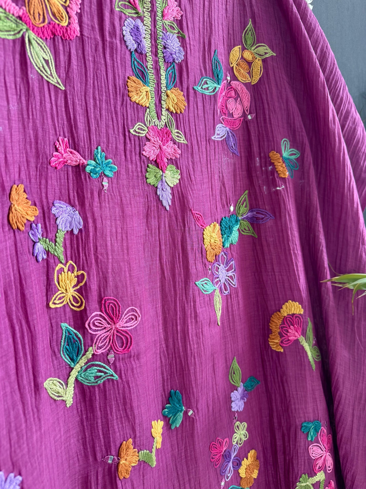 Luxurious Mul chanderi Frenchknot mirror work suit