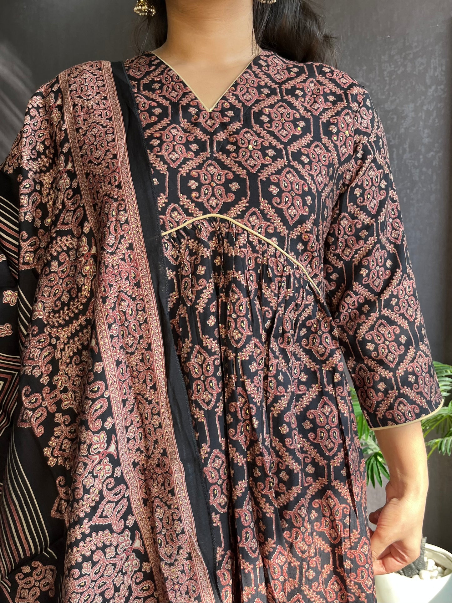 Alia cut printed suit set