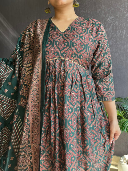 Alia cut printed suit set