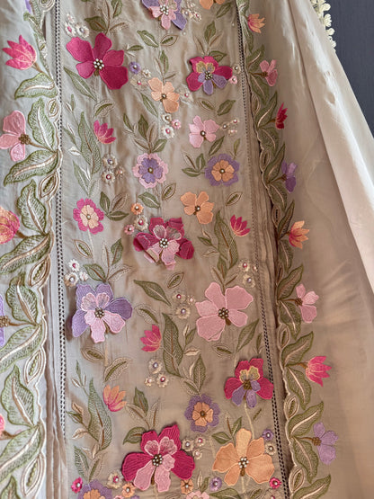 Luxurious organza appliqué work floral suit