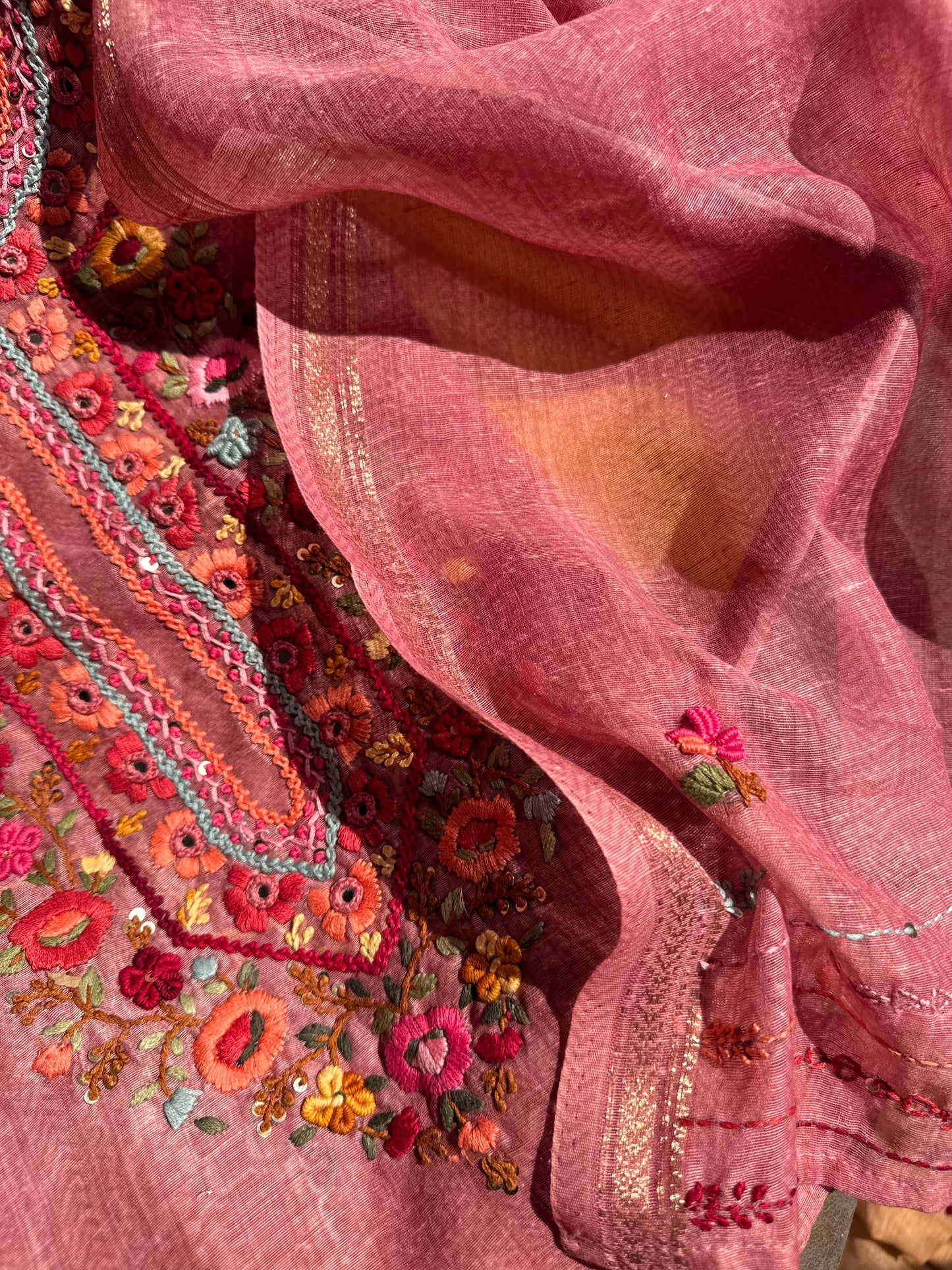 Premium linen handwork frenchknot suit