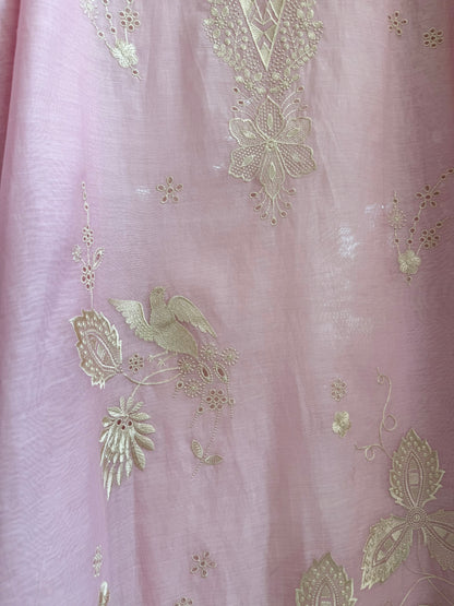 Luxurious Mul chanderi threadwork suit
