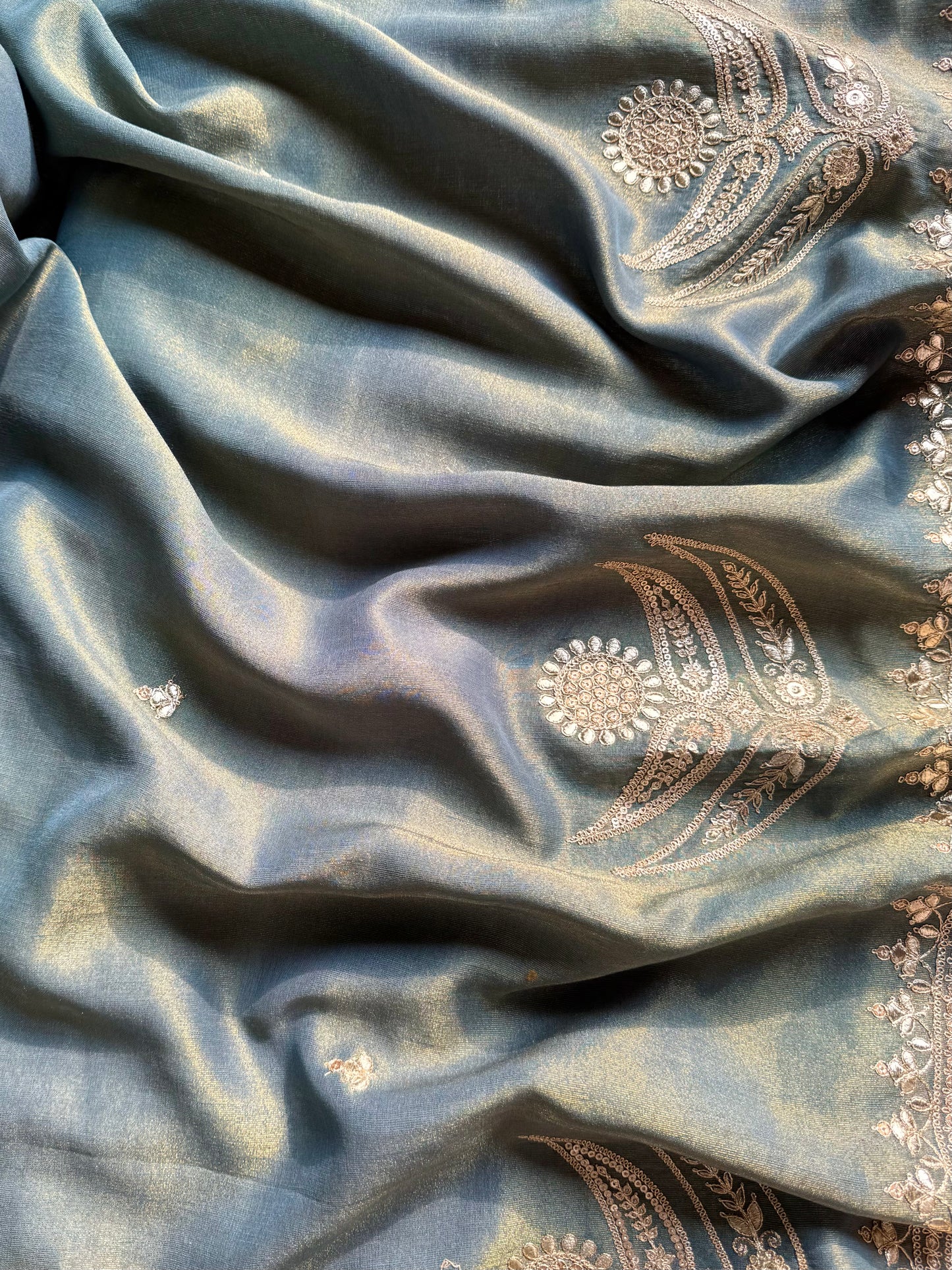Luxurious Tissue silk suit