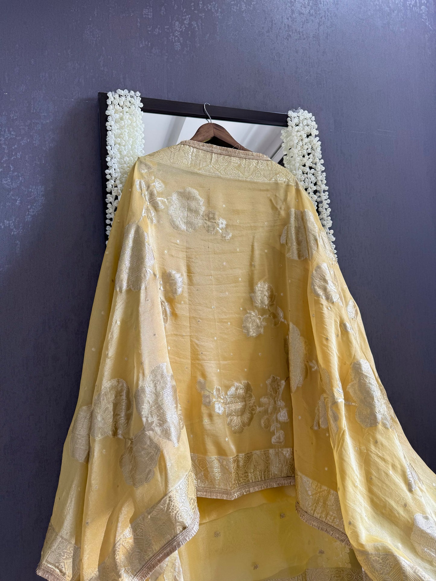 Zardozi Benarsi suit