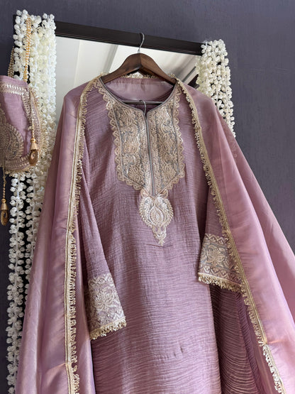 Luxurious crush tissue aari work set
