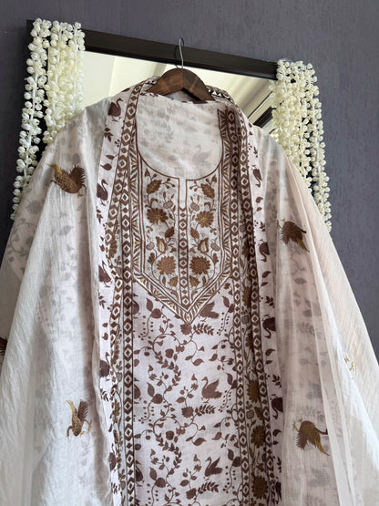 Luxurious Mul chanderi swans suit