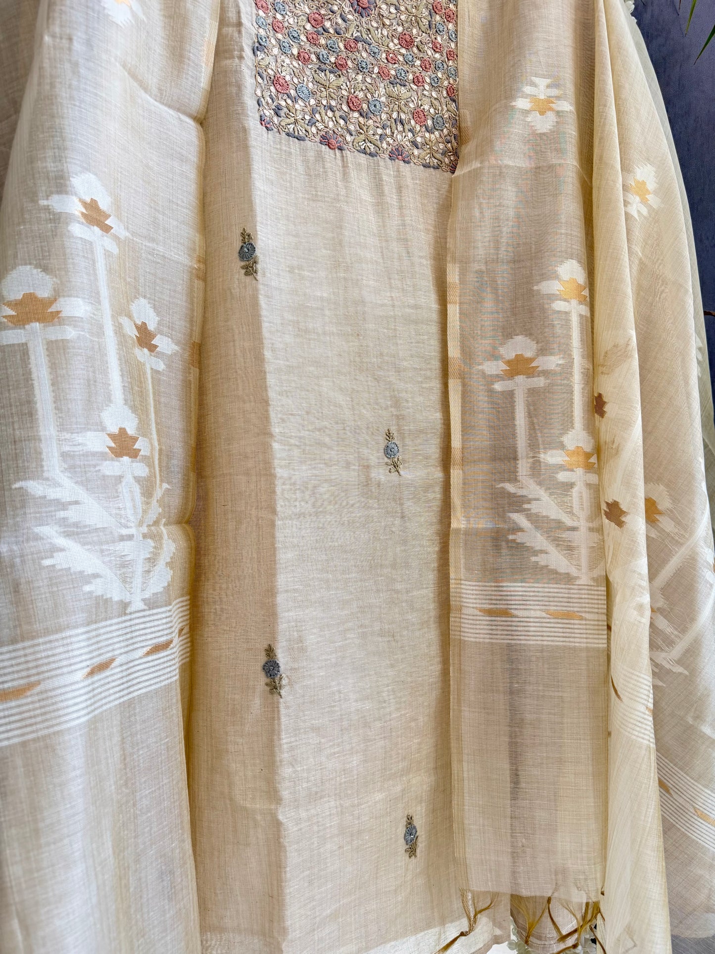 Linen gota frenchknot suit