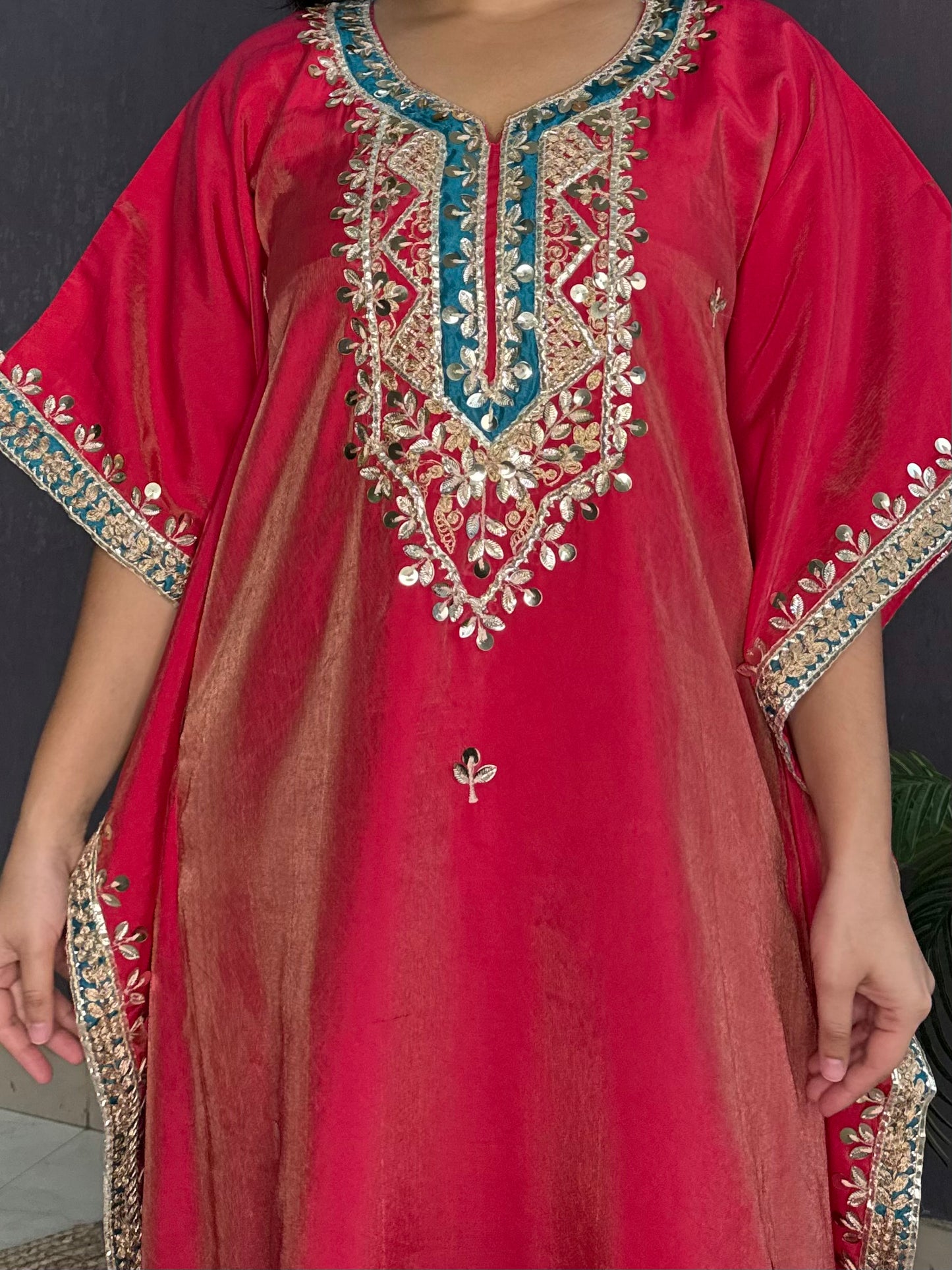 Gotapatti kaftan set