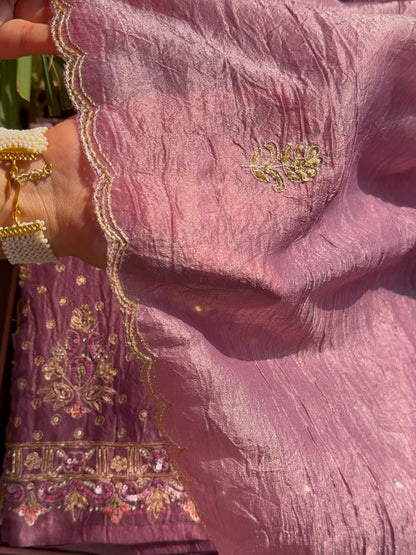 Luxurious Heeramandi suit