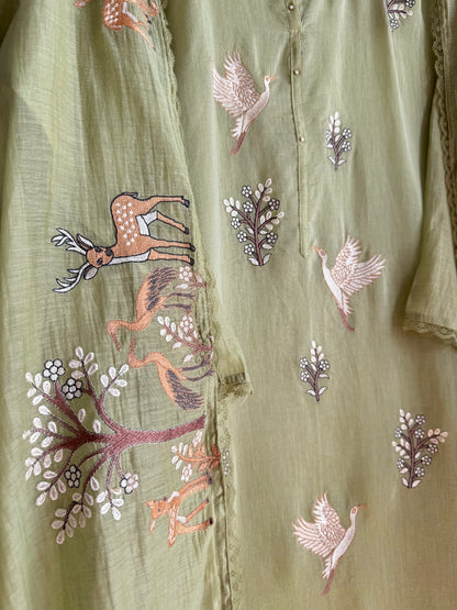Luxurious Mul chanderi deers swans suit