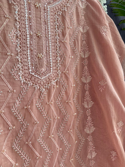 Luxurious Mul chanderi lucknowi bouquet suit