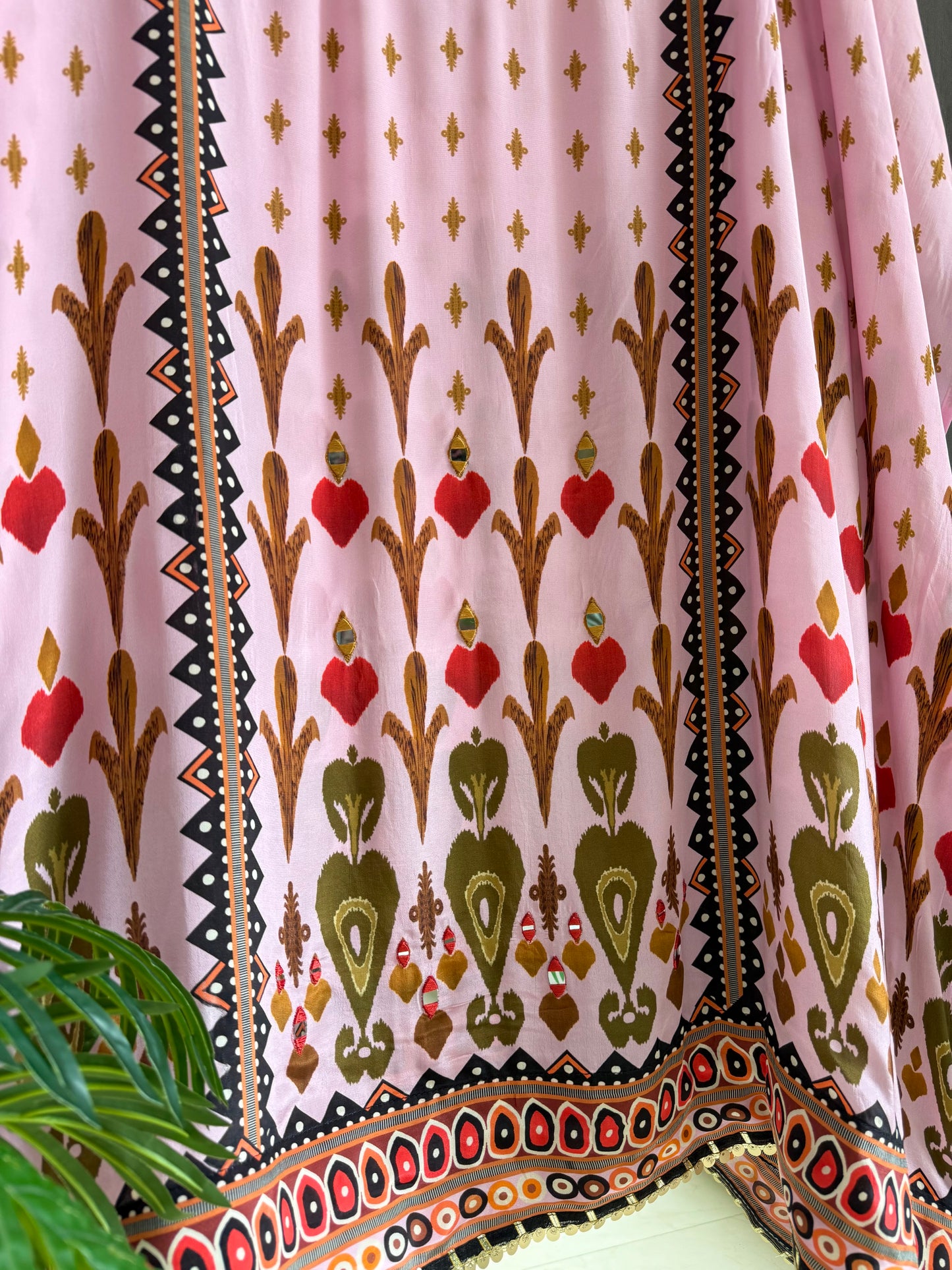 Pure crepe luxurious batik mirror suit