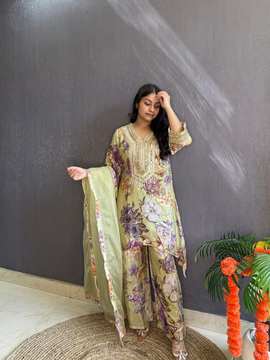 Mirrorwork Pakistani Suit