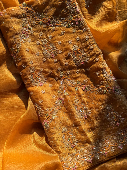 Luxurious Heeramandi suit