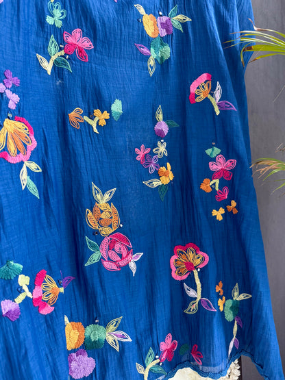 Luxurious Mul chanderi Frenchknot mirror work suit