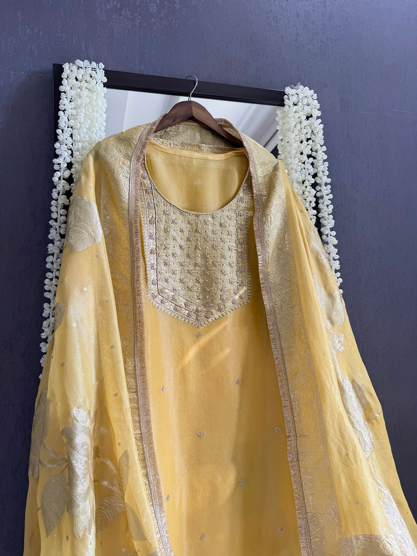 Zardozi Benarsi suit